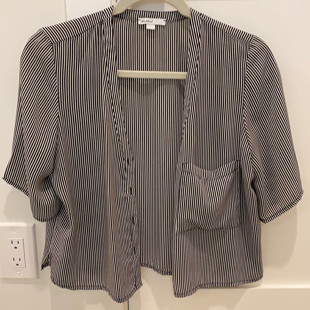 Short sleeve button up—polyester